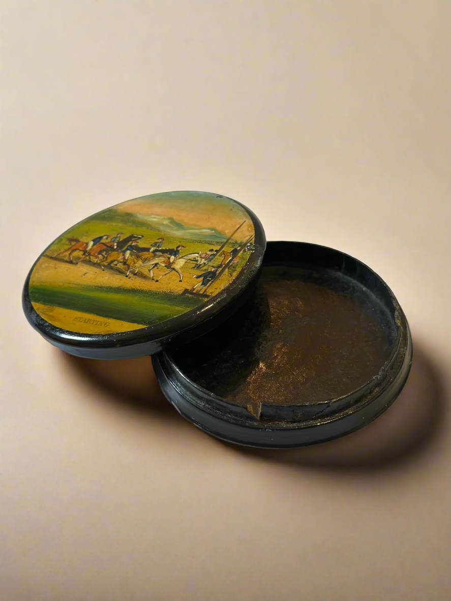 Circle Snuff Box, "Starting"